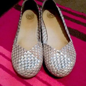3/$18 Ladies Silver Flats🇺🇸